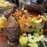 150g Bravčové líčka, 200g zemiakovo mrkvové pyré (7,9,12)