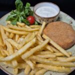 1. 120g Semi-steak in triple wrapper, 200g boiled ground. with butter and spinach, 50g dom. Tatar (1,7,3,10)