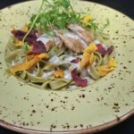 4. 120g Bravčové medailónky na nivovej omáčke, 200g fetucine (1,7,10)